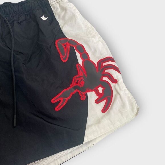 Nike NSW Sportswear Scorpion Shorts Muay Thai MMA Boxing AR1994-010 Mens size XL - Picture 3 of 12
